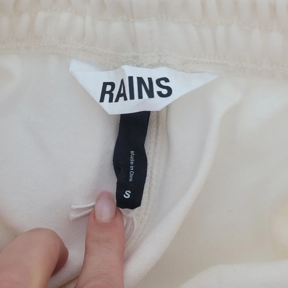 Rains Track Shorts mens fossil cream soft high quality size small - Picture 4 of 11